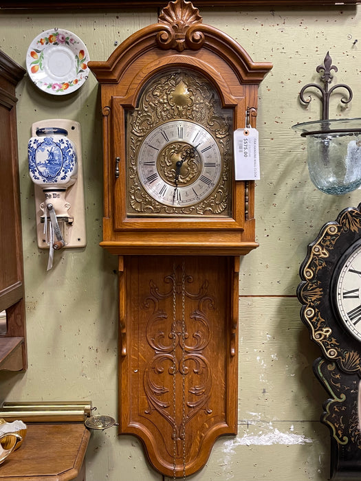 OAK HANGING WALL CLOCK