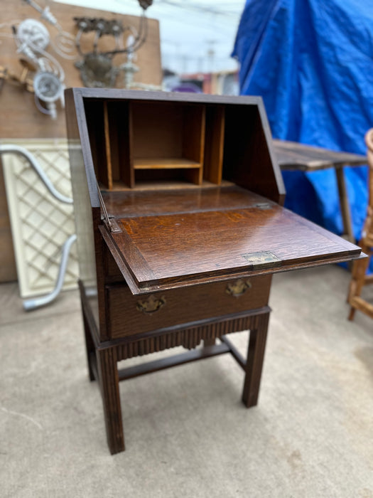 SMALL OAK DROPFRONT DESK