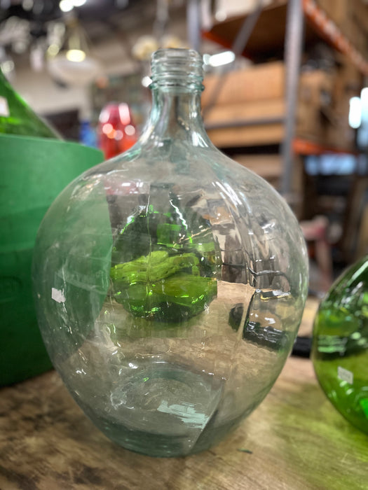 MEDIUM CLEAR WINE BOTTLE