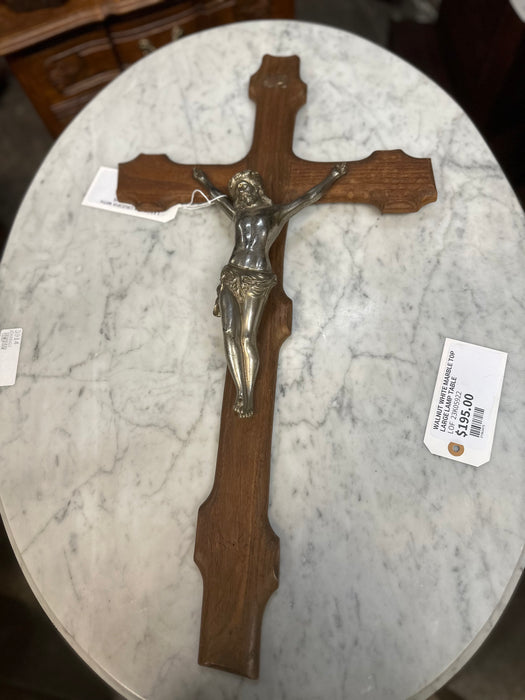 LARGE OAK CRUCIFIX WITH SILVER TONE CORPUS