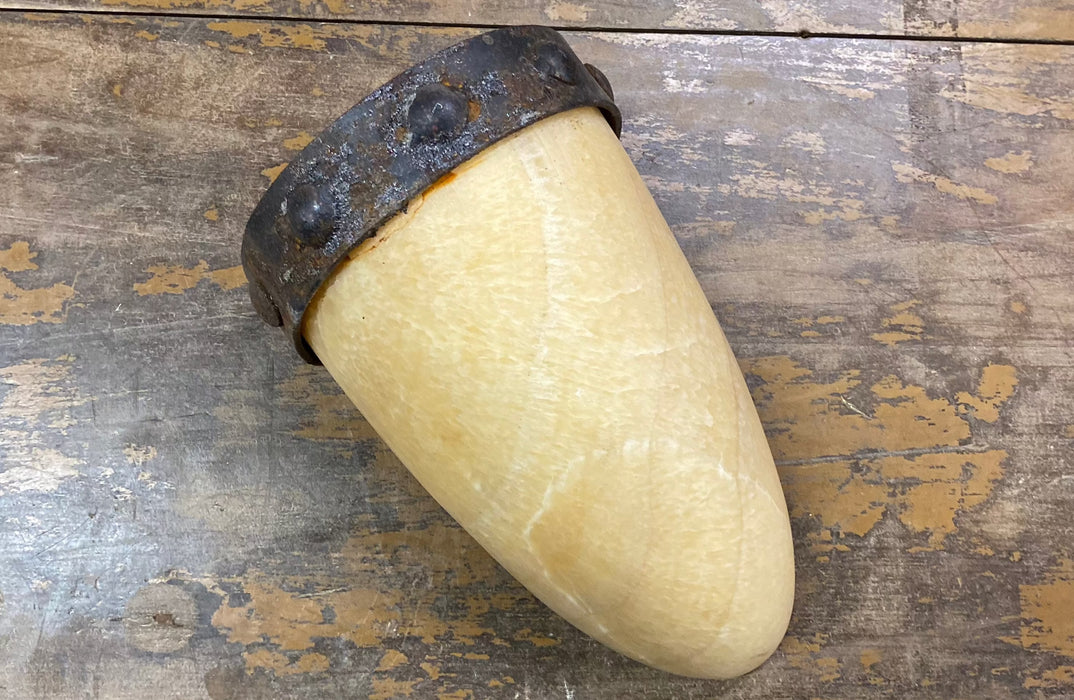 ALABASTER SCONCE WITH IRON