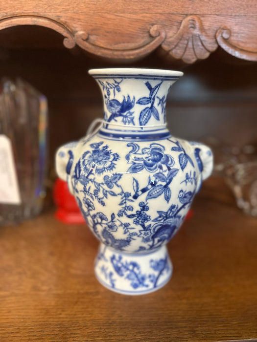 LARGE CHINESE BLUE AND WHITE FLORAL PORCELAIN VASE