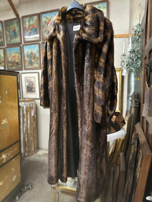 FAUX LONG FUR COAT