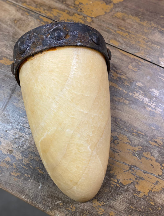 ALABASTER SCONCE WITH IRON