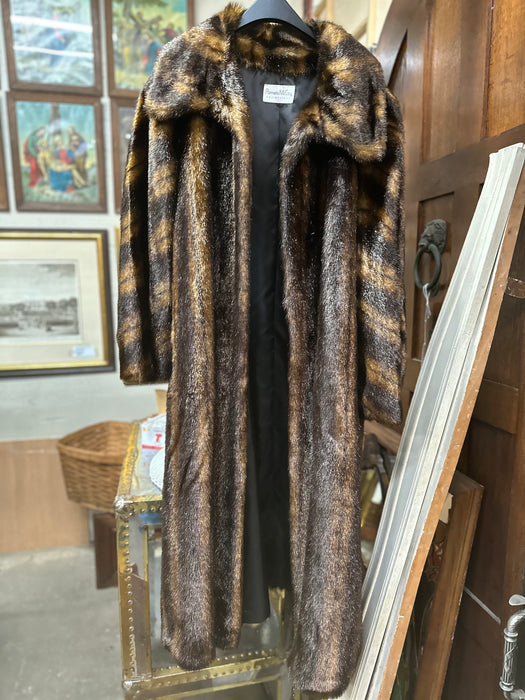 FAUX LONG FUR COAT