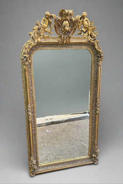 MEDIUM GOLD WITH PIERCE CHERUBIM  MIRROR NOT OLD