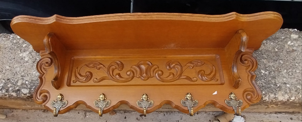 LOUIS XV WALL SHELF WITH CHERUB HOOKS