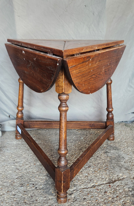 TRIANGLE DROP LEAF TABLE