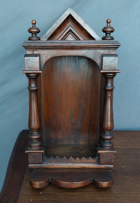 CARVED OAK STATUARY WALL NICHE