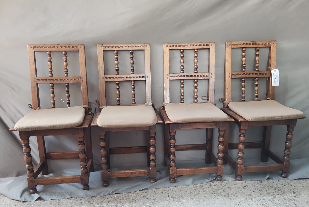 SET OF 4 PEGGED CHERRY SPRINDLEBACK CHAIRS