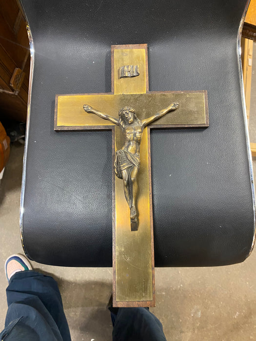 BRASS AND WOOD CRUCIFIX