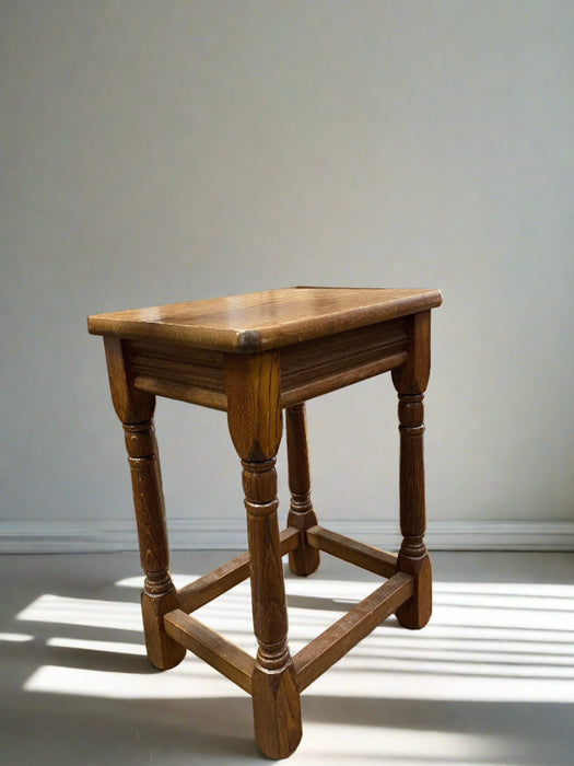 SMALL OAK TABLE