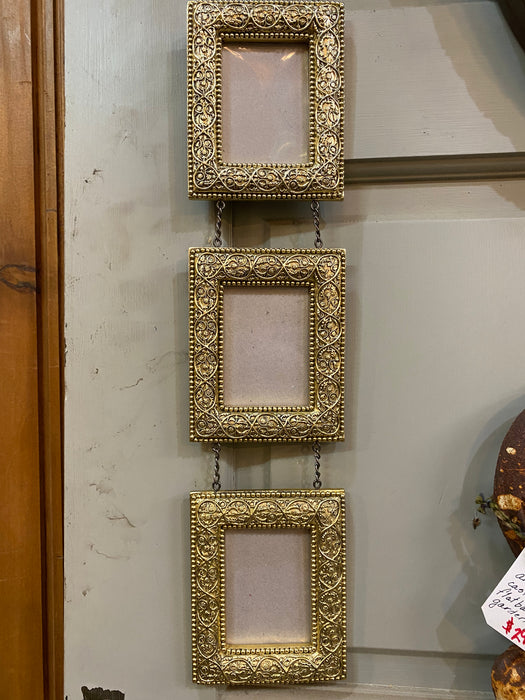 HANGING THREE PIECE FRAME