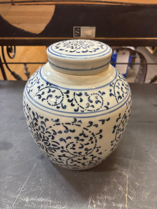 BLUE AND WHITE FLORAL PEOPLES REPUBLIC OF CHINA GINGER JAR