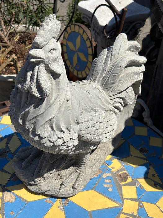 MEDIUM CONCRETE ROOSTER