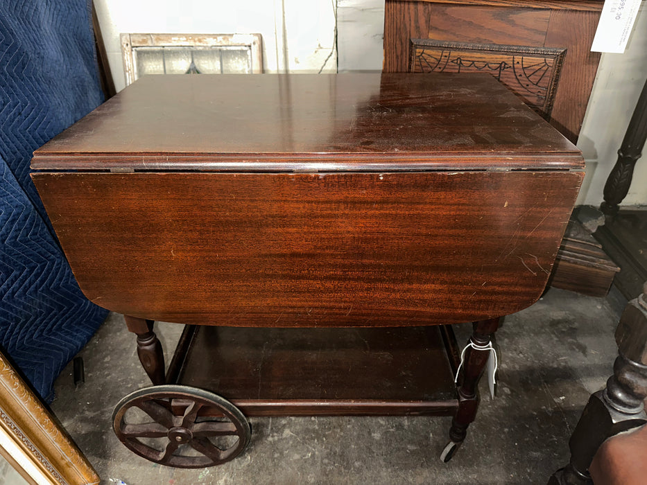 BALUSTER MAHOGANY TEA TROLLEY