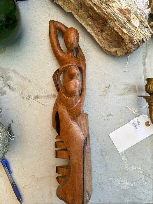 MODERN WOOD MOTHER AND CHILD STATUE