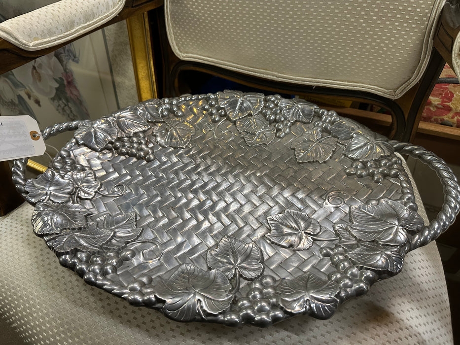 ALUMINUM TRAY WITH HANDLES
