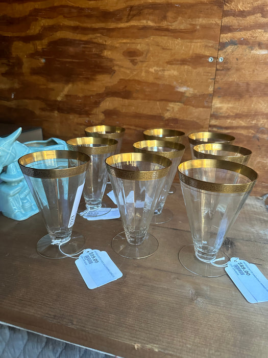 ANTIQUE SET OF 9 8OZ GOLD RIMMED GOBLETS