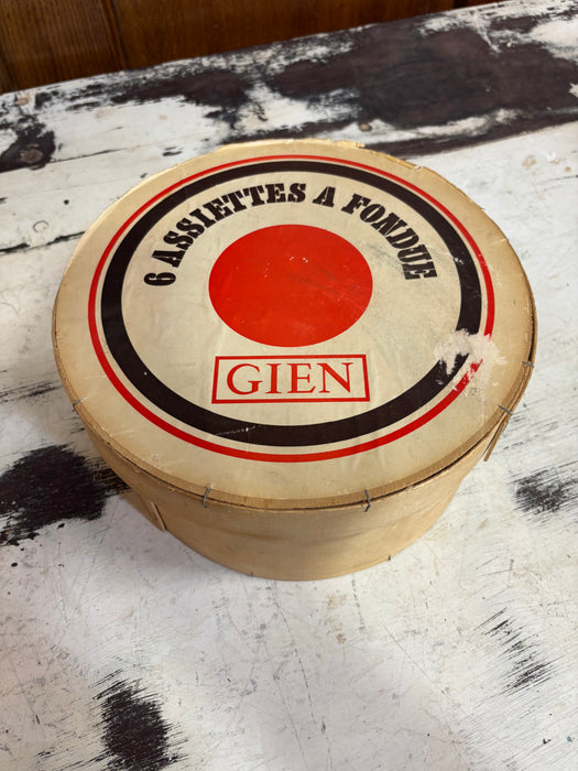 GIEN FRANCE SET OF 6 MIDCENTURY DIVIDED DINNER PLATES IN BOX