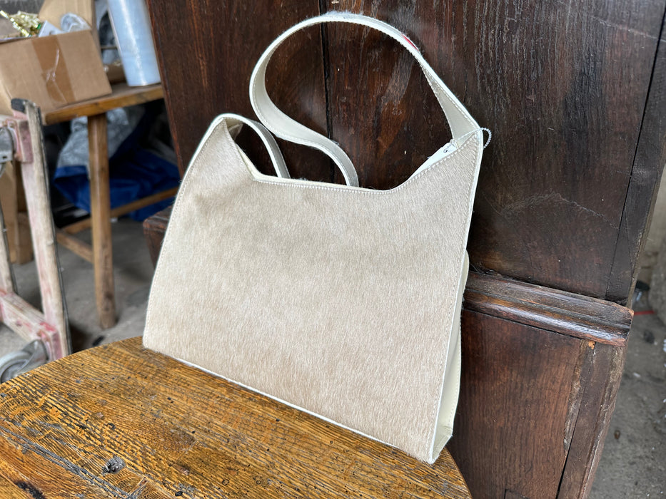 NEIMAN MARCUS LIGHT LEATHER PURSE