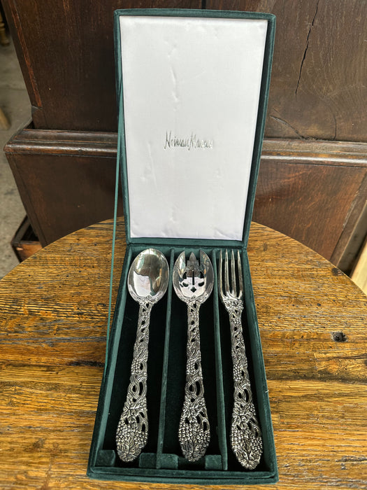 NEIMAN MARCUS GREEN VELVET SERVING SET- FORKS AND SPOON