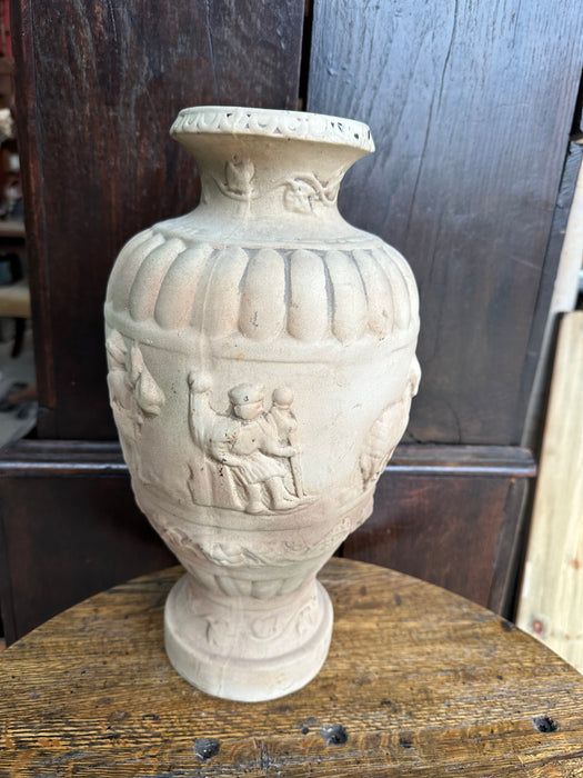 CERAMC URN WTH CLASSICAL FIGURES