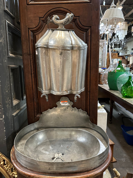 OAK 18TH CENTURY FRENCH LAVABO WITH PEWTER VESSELS