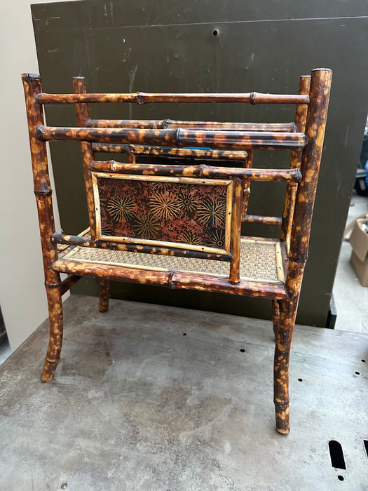 BAMBOO MAGAZINE RACK