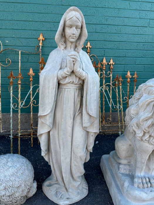 PRAYING VIRGIN MARY STATUE