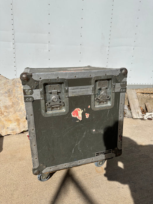 SQUARE ROLLING MUSICIANS CART