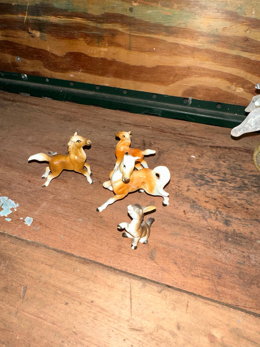 SET OF 4 TINY HORSES AND DOG
