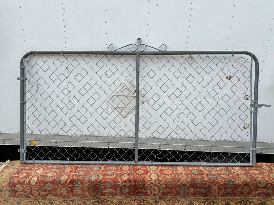 WIDE CHAIN LINK GATE