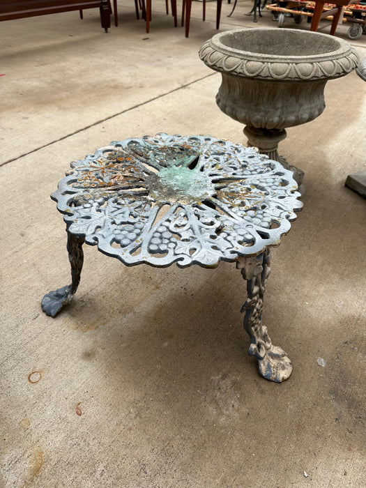 SMALL GREY METAL PATIO SIDE TABLE