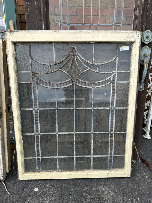 LARGE CLEAR LEADED GLASS WITH DRAPE
