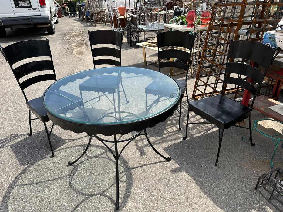 5 PIECE BLACK IRON ROUND TABLE AND 4 CHAIRS