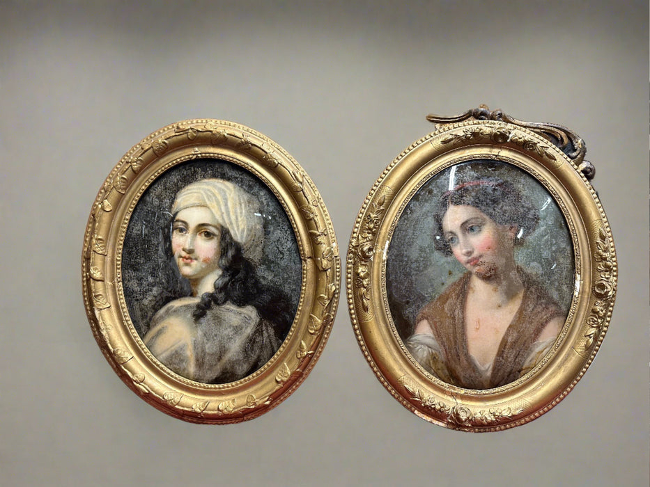 PAIR OF OVAL PORTRAITS