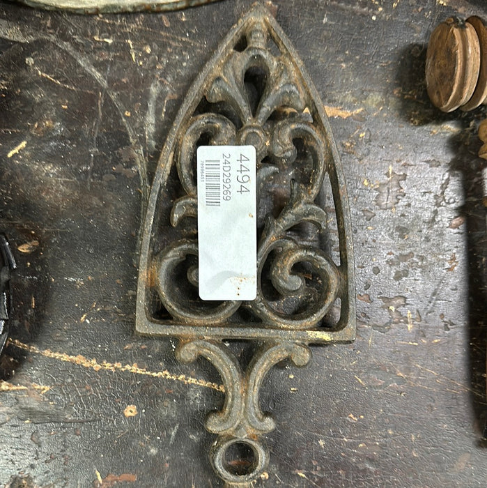 GRISWALD CAST IRON TRIVET