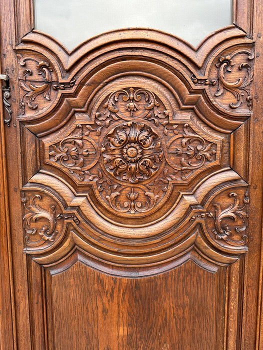 TALL REGENCE GLASS FRONT BONNITIERE