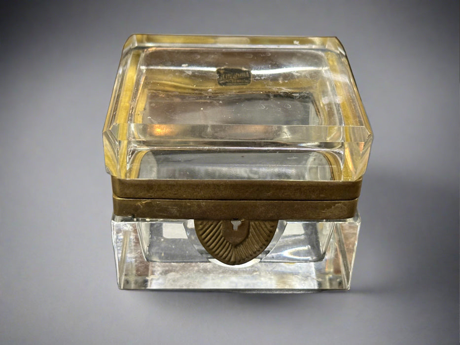 CRYSTAL BOX WITH BRASS BAND WITH KEY