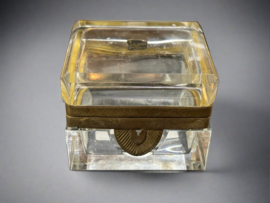 CRYSTAL BOX WITH BRASS BAND WITH KEY