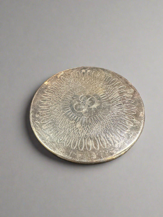 SMALL ROUND ASIAN PLATE TRIVET WITH MONOGRAM