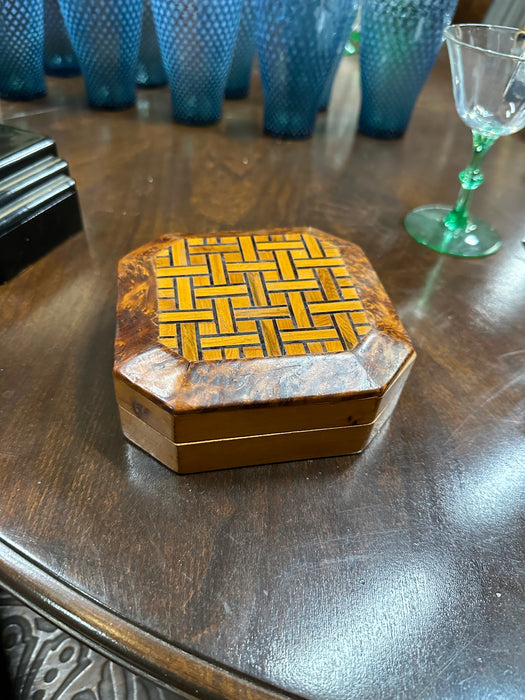 INLAID BURLED BOX
