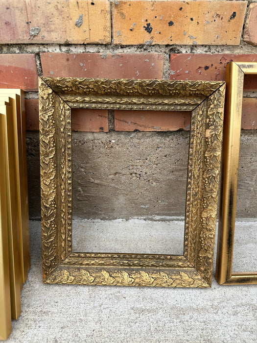 FANCY SMALL GOLD FRAME