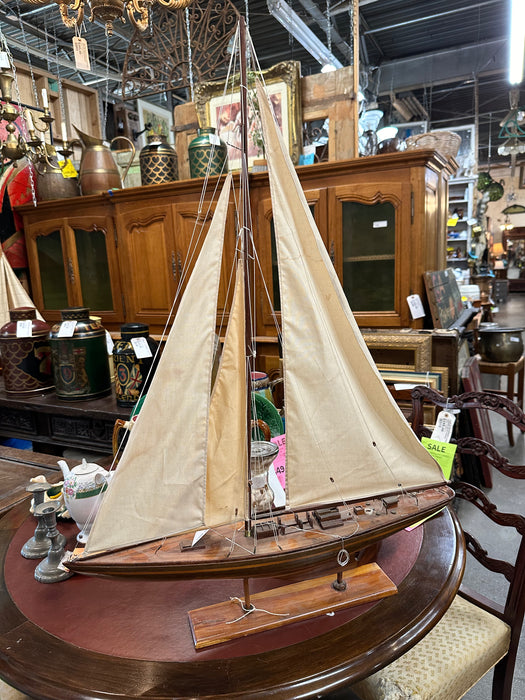 WOOD POND YACHT SAIL BOAT