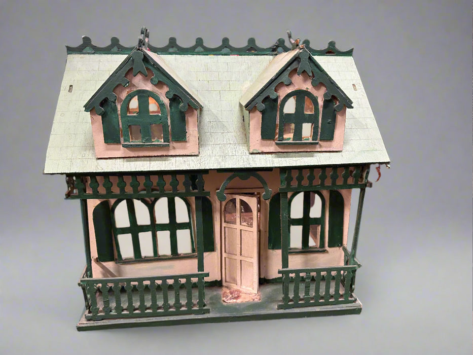 SMALL MARTHA'S VINYARD COTTAGE DOLL HOUSE DOLL HOUSE