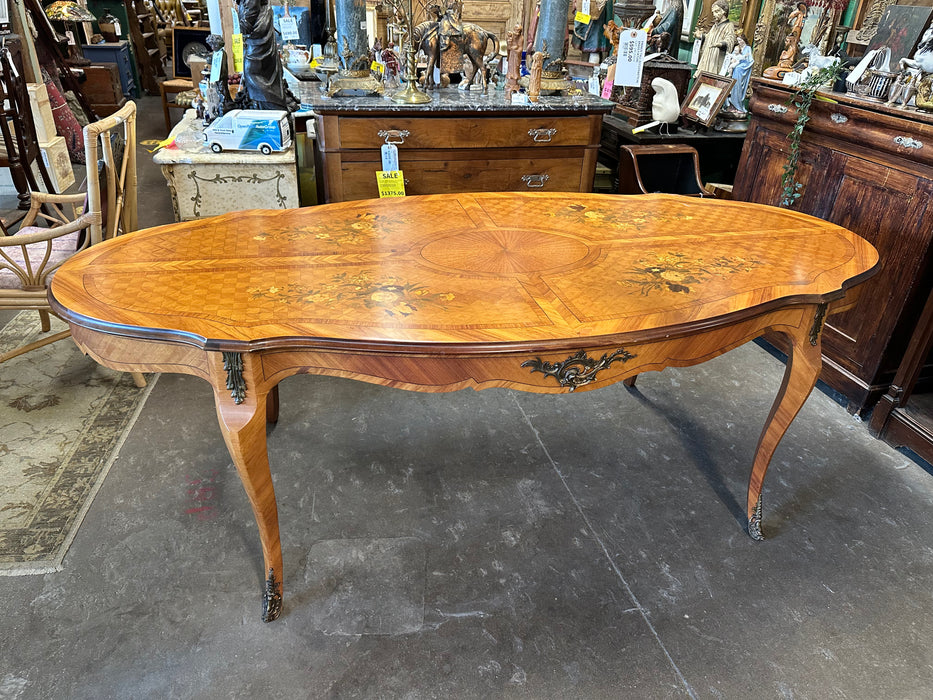 ITALIAN OVAL SHAPED INLAID DINING TABLE