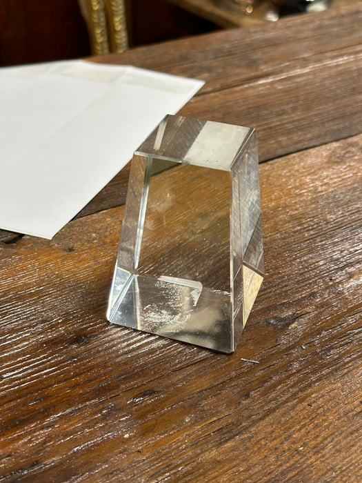 CRYSTAL CLEAR OBELISK