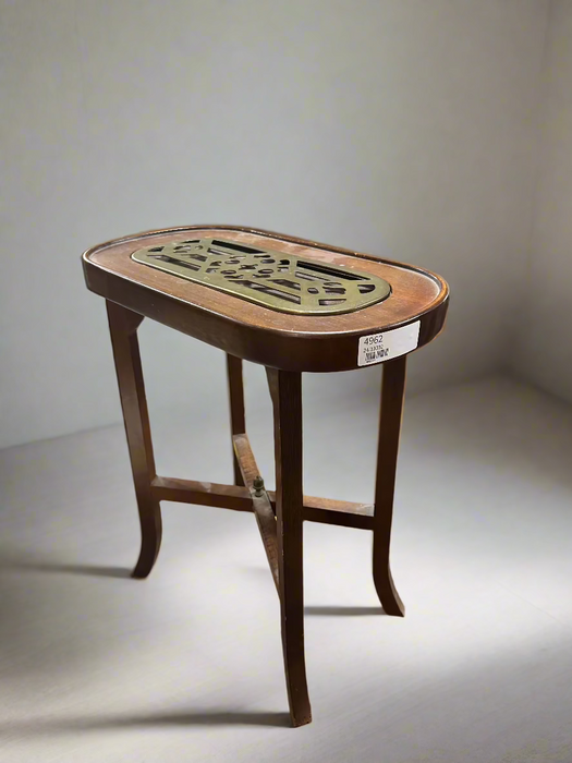 20TH CENTURY CHERRY WITH BRASS INSERT CANDLE STAND SIDE TABLE