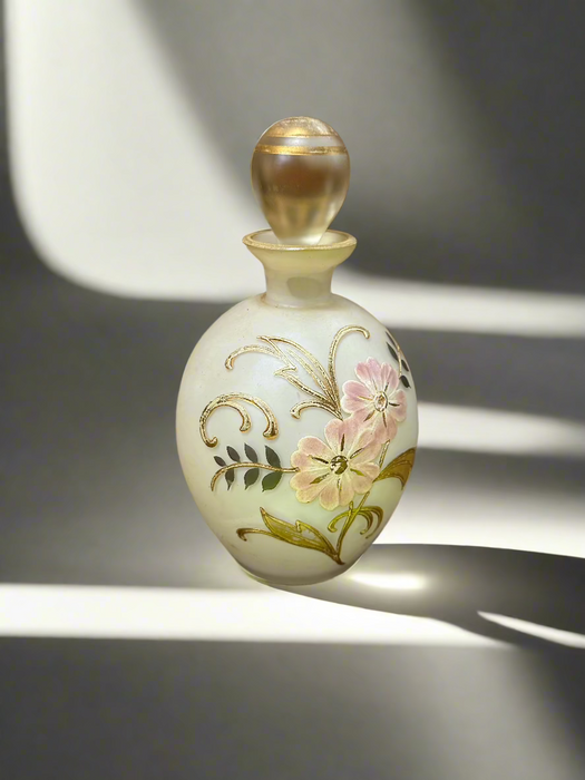 FLORAL GLASS DECANTER